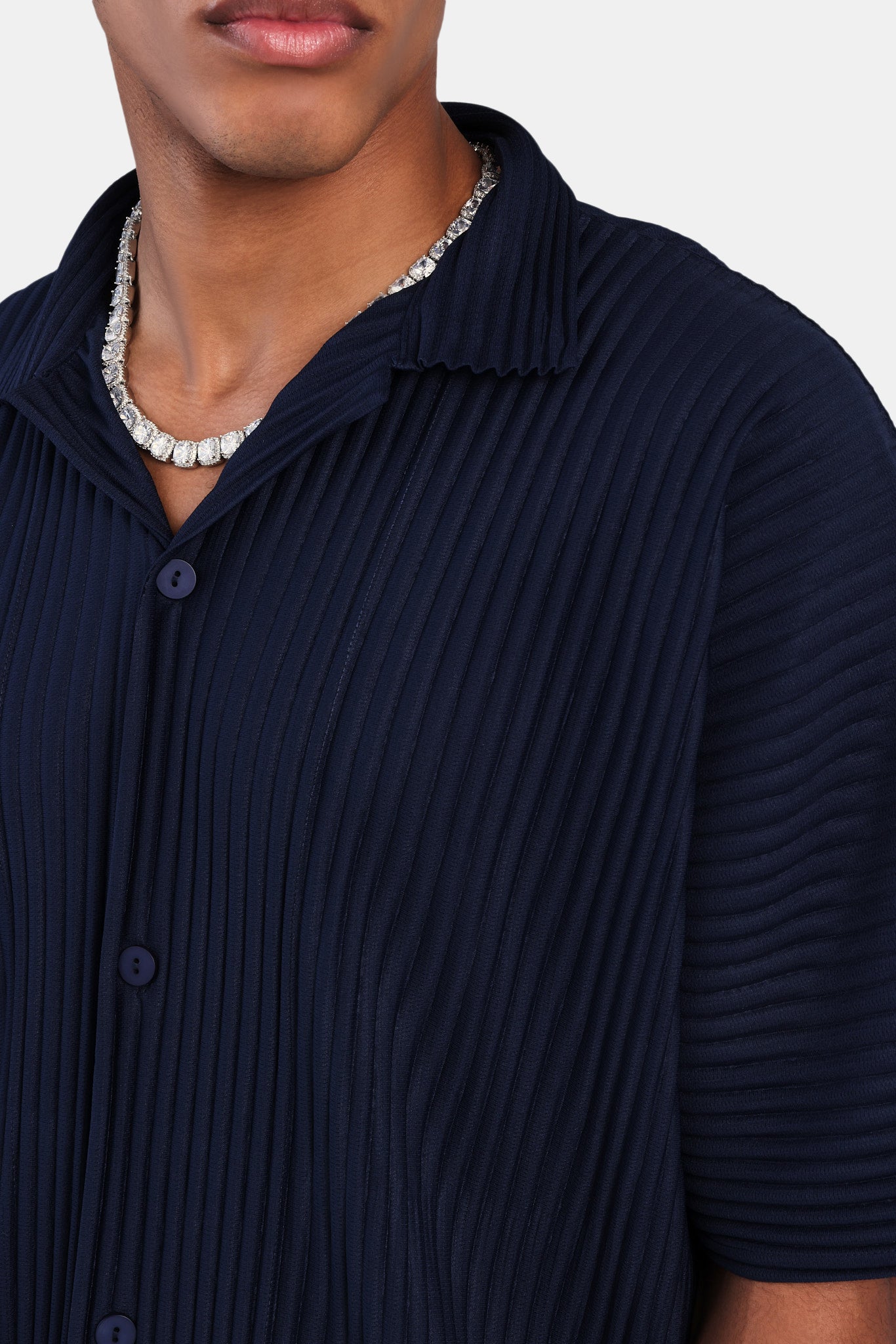 Short Sleeve Pleated Shirt - Navy | Mens Shirts | Shop Plain Shirts at  CERNUCCI.COM – Cernucci