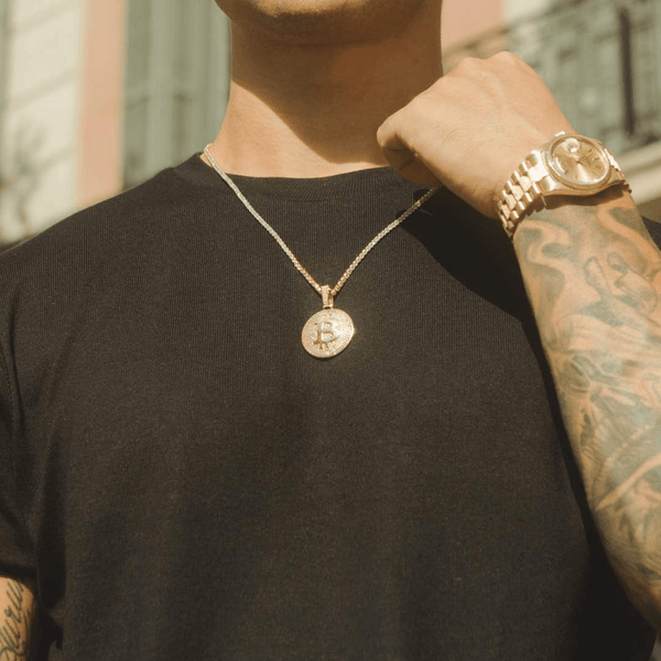 Bitcoin Pendant - Gold - Cernucci