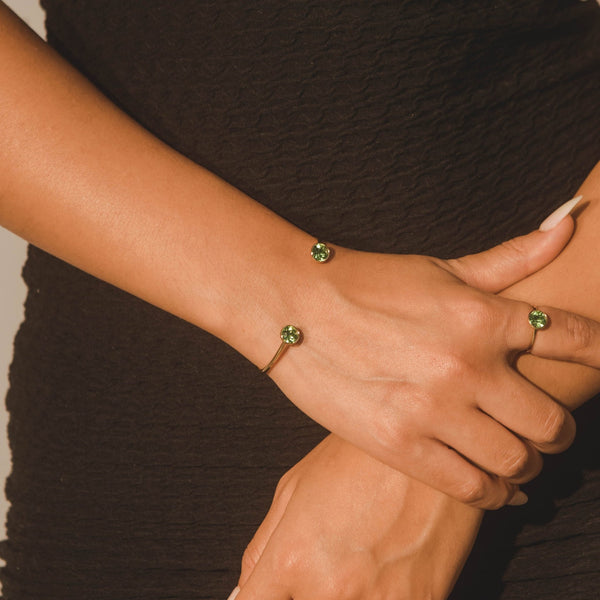 Gemstone Bangle - Peridot - Cernucci